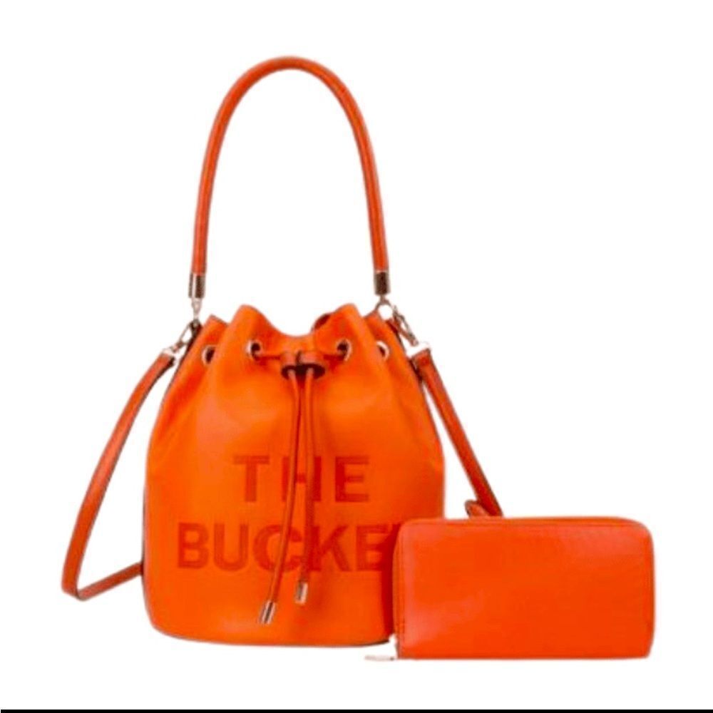 ORANGE BUCKET BAG